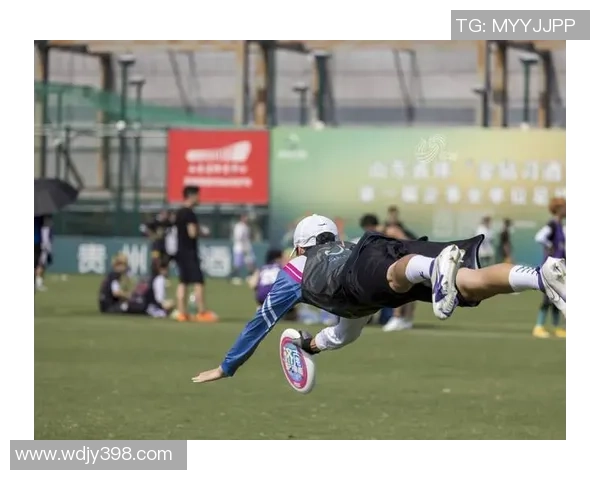 深圳飞盘队与南京飞盘队的精彩对决赛后分析与战术探讨 深圳飞盘队与南京飞盘队的精彩对决赛后分析与战术探讨